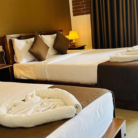 Hotel Heladiv อนุราธปุระ ภายนอก รูปภาพ
