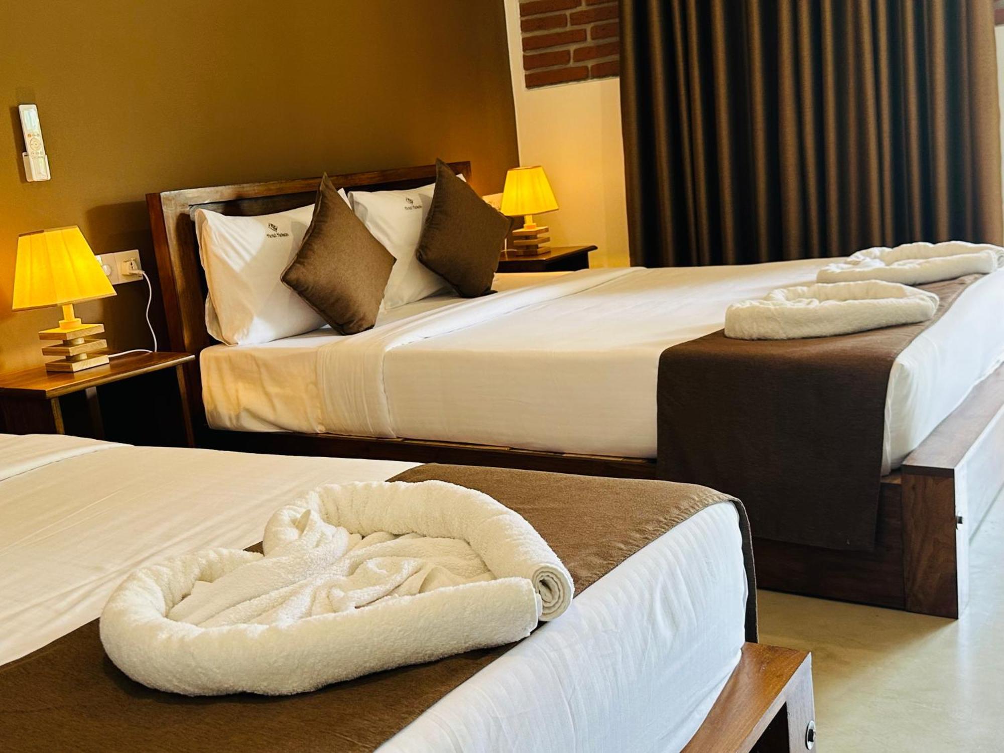 Hotel Heladiv อนุราธปุระ ภายนอก รูปภาพ
