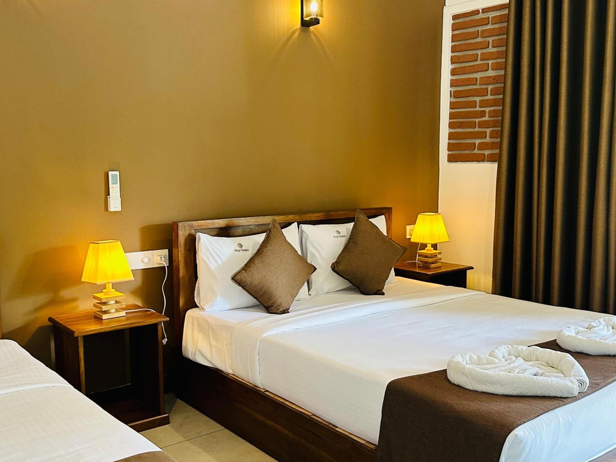 Hotel Heladiv อนุราธปุระ ภายนอก รูปภาพ