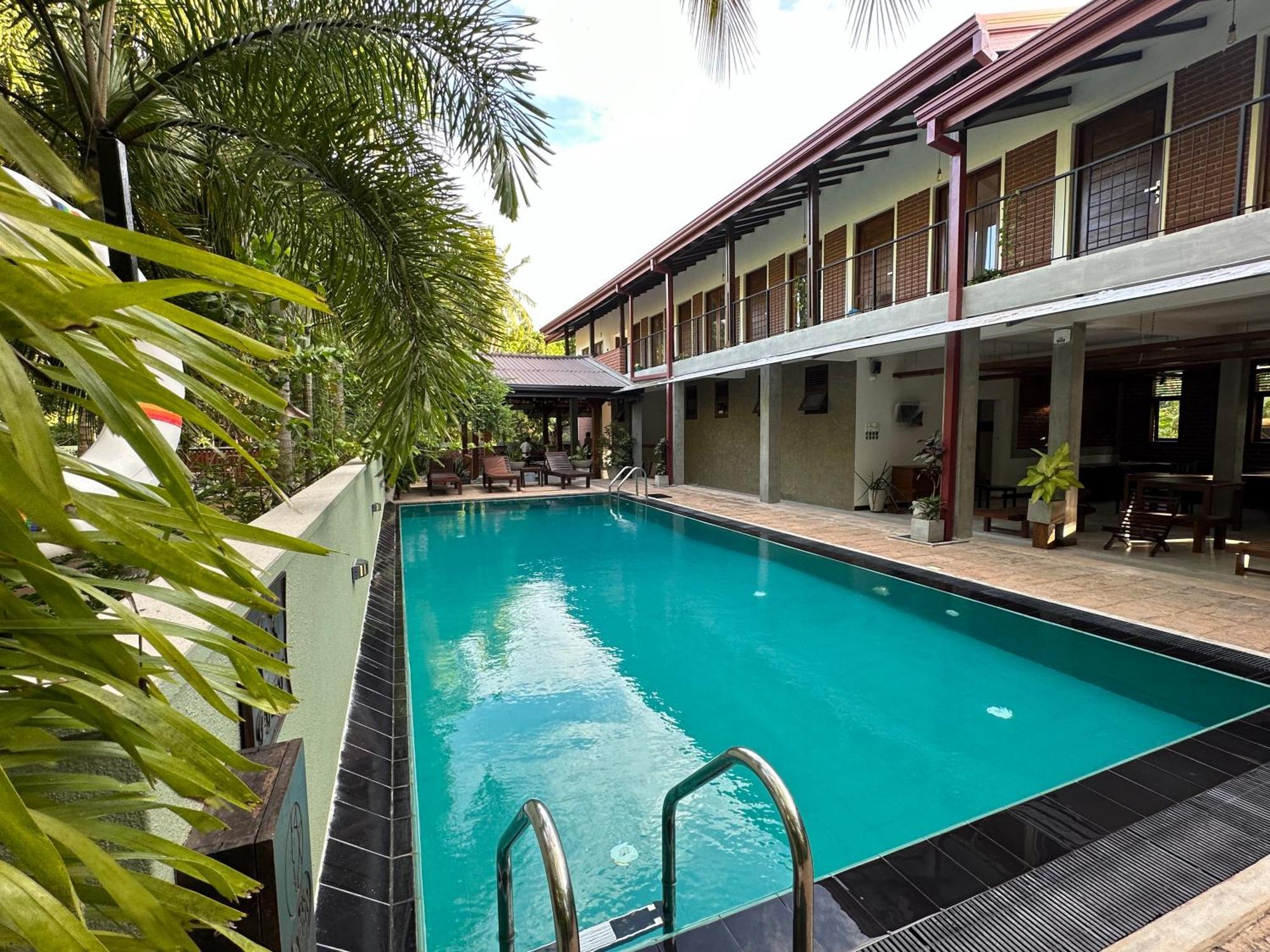 Hotel Heladiv อนุราธปุระ ภายนอก รูปภาพ