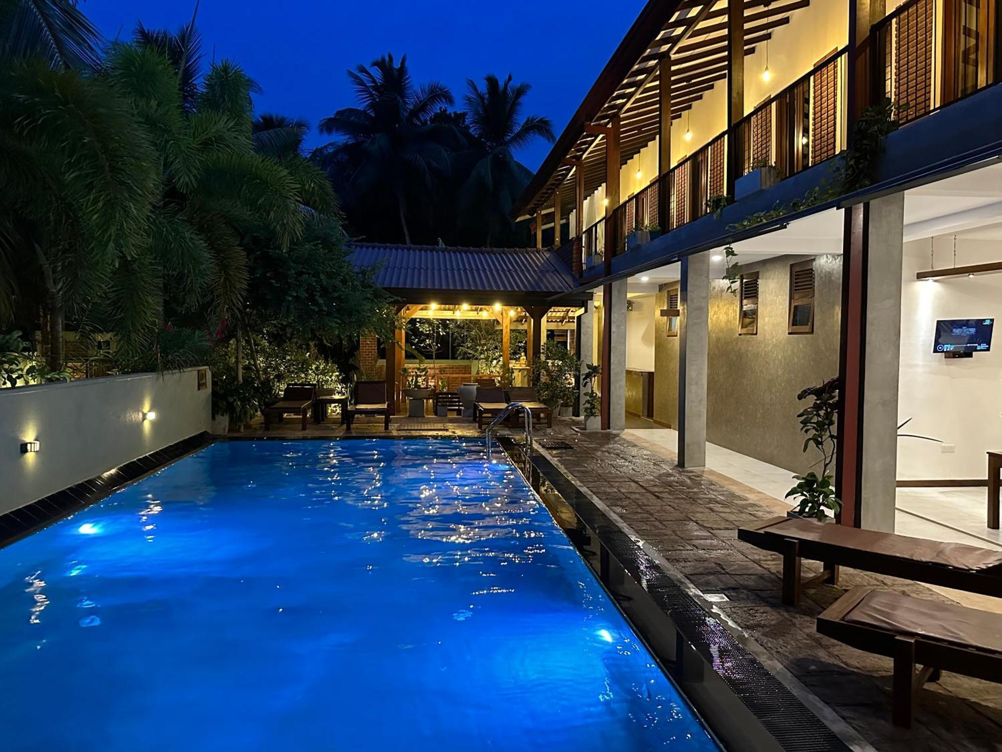 Hotel Heladiv อนุราธปุระ ภายนอก รูปภาพ