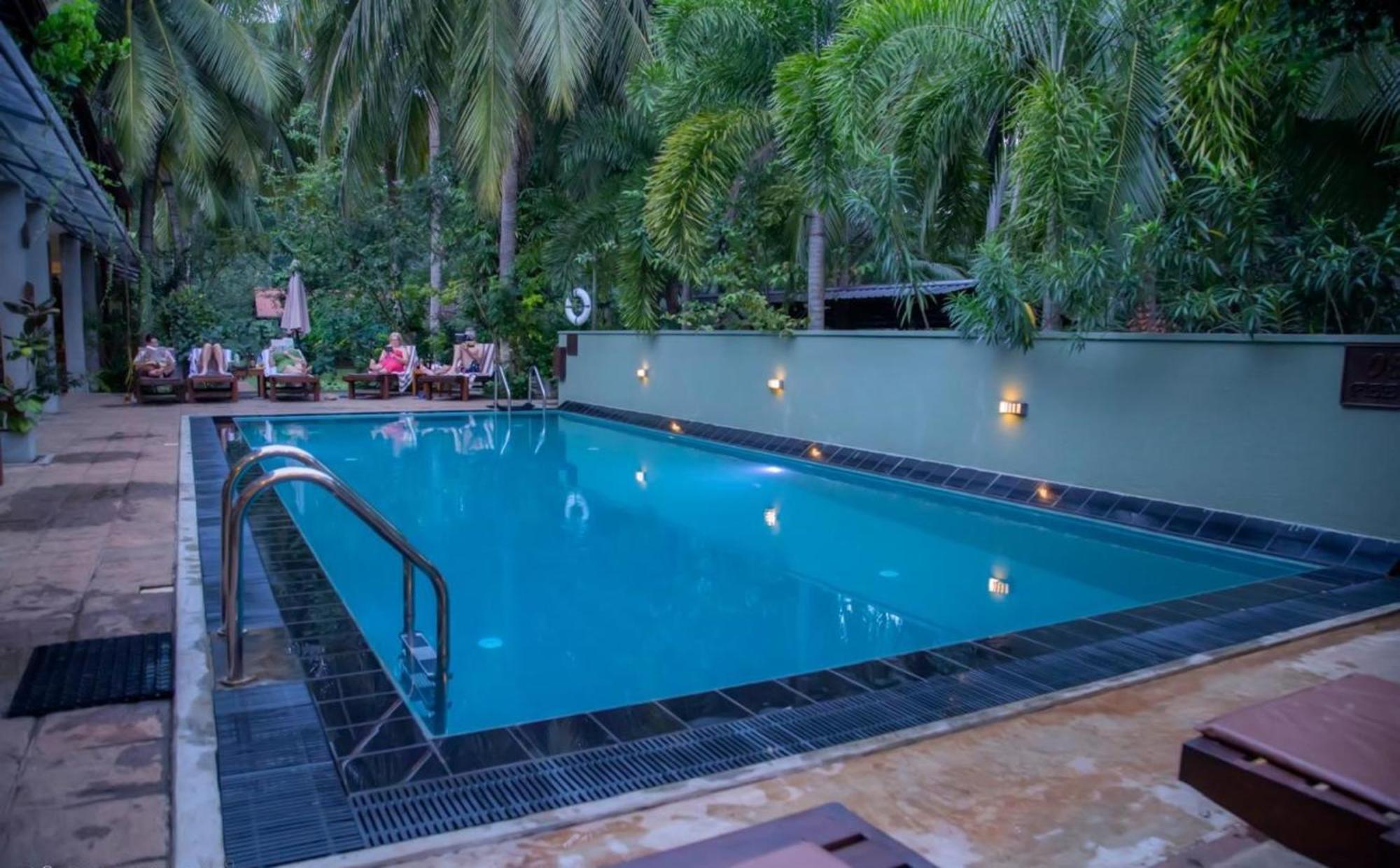 Hotel Heladiv อนุราธปุระ ภายนอก รูปภาพ