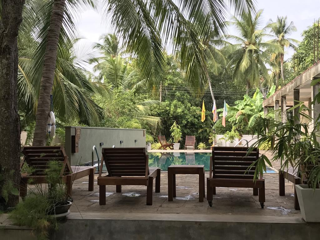 Hotel Heladiv อนุราธปุระ ภายนอก รูปภาพ