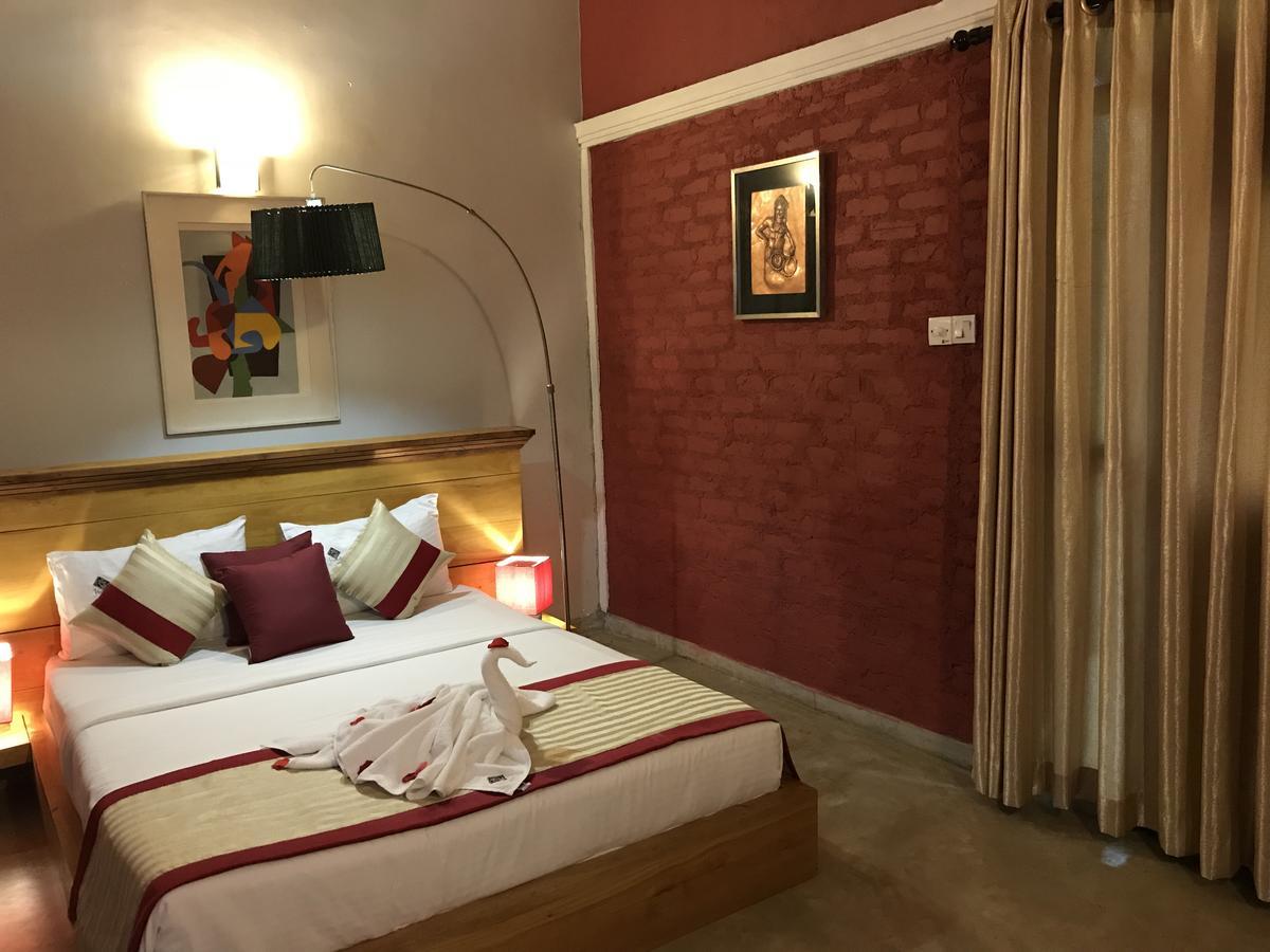 Hotel Heladiv อนุราธปุระ ภายนอก รูปภาพ