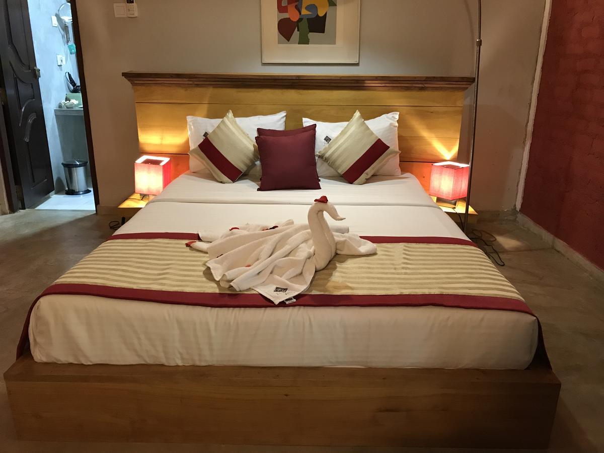 Hotel Heladiv อนุราธปุระ ภายนอก รูปภาพ